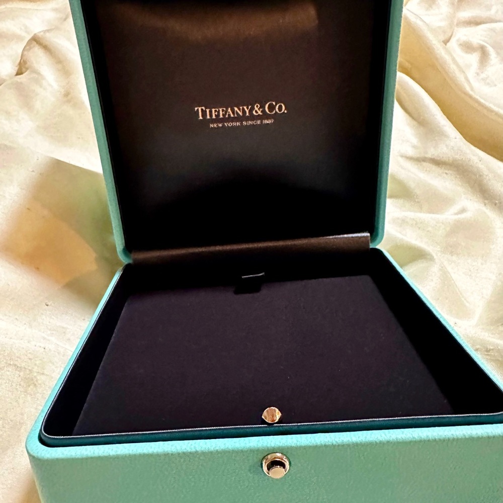 Tiffany & Co. blue box / Tiffany box / blue box